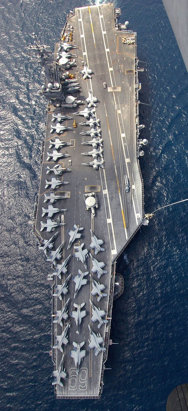 USS Dwight D. Eisenhower - Photo, Aircraft carrier, Dwight Eisenhower