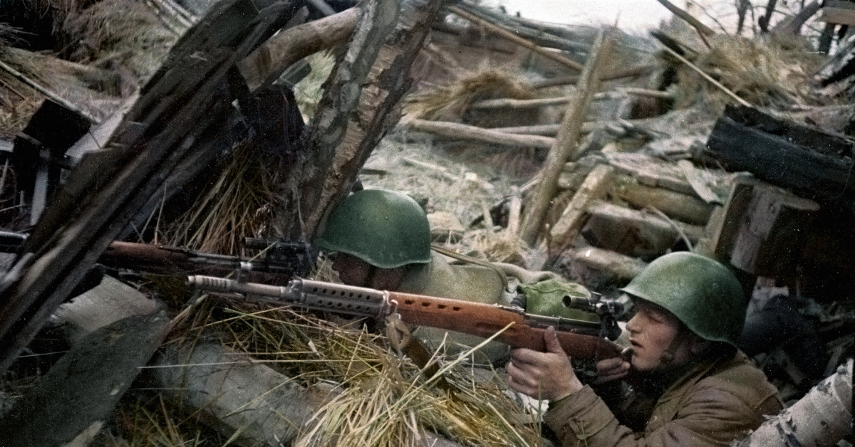 Отечественную войну 1941 1945 снайперов. Свт 40 ВОВ. Солдат с свт-40. Снайпер обр 1941. Снайпер фильм 2 мировая война.