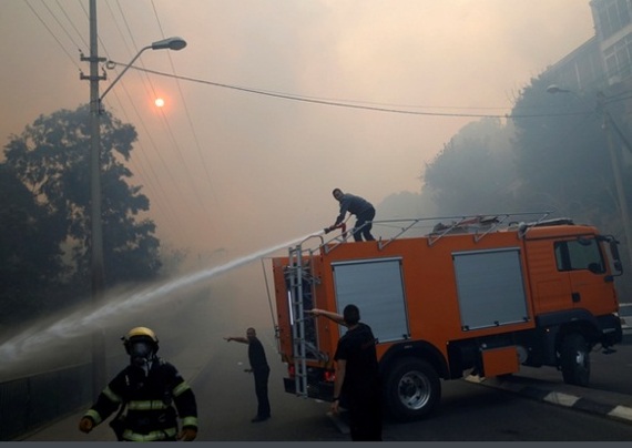 The largest fire in Haifa, dozens of countries send their planes to Israel, a state of emergency has been introduced - Israel, Haifa, Fire, State of emergency, Element, Video, Longpost