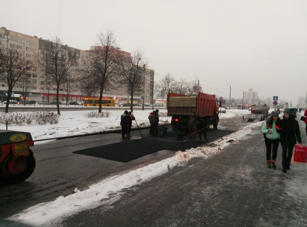 Loyalty to tradition. - My, Photo, Saint Petersburg, Snow, Road workers, 
