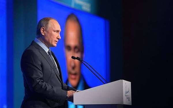 Again, hackers will be pointed out ... - Vladimir Putin, USA, The television, Politics