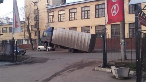 Overloaded the truck - Humor, Truck