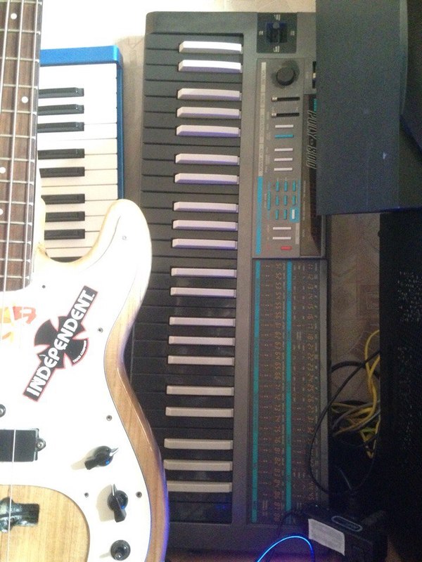Korg Poly 800 1983 года Korg, Poly800, Synthesizer, Синтезатор, Ретро, Retrowave, 80-е, Длиннопост