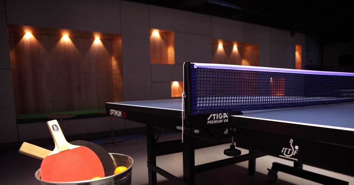 Ping pong equipment. Tennis Ping Pong. Настольный пинг понг. Зал настольного тениса.