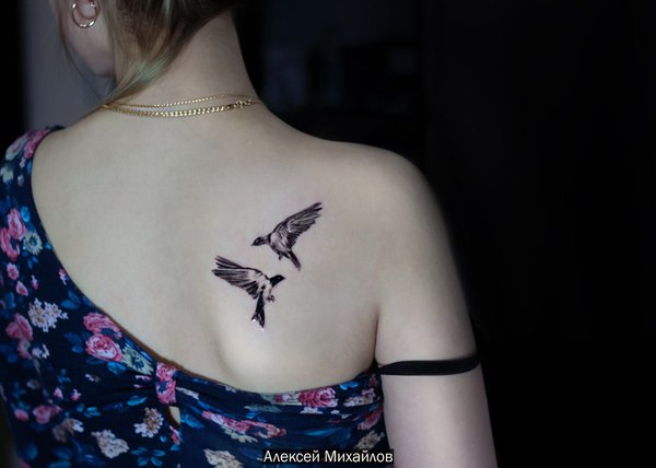 Swallows - Tattoo miniature, birds in the style of realism, black and white (work from a photo) - My, Tattoo, Birds, Drawing, Wings, Feathers, Realism, Little, Photo