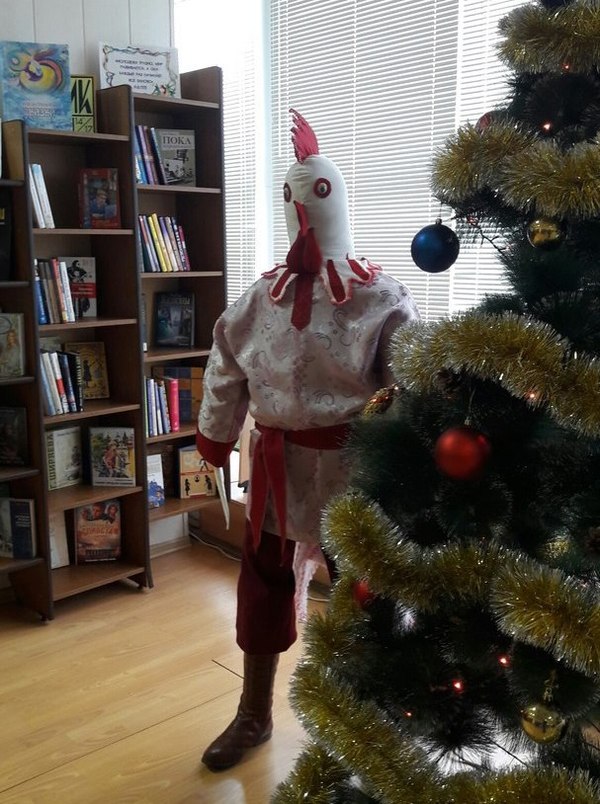 Rooster Man Taking a Selfie in the Library - Satka, Chelyabinsk, Rooster, Year of the rooster, New Year, Longpost