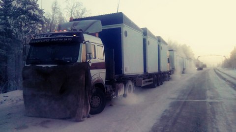 Автоколонна грузовиков застряла под Ноябрьском. Водители замерзают в минус 60. - Мороз, Дальнобойщики, Авто, Сургут, Ноябрьск, Длиннопост