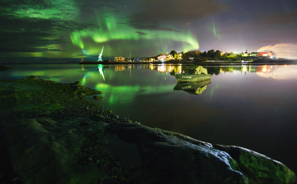northern Lights - My, Landscape, A boat, Russia, Town, The bay, Kandalaksha, The photo, Polar Lights