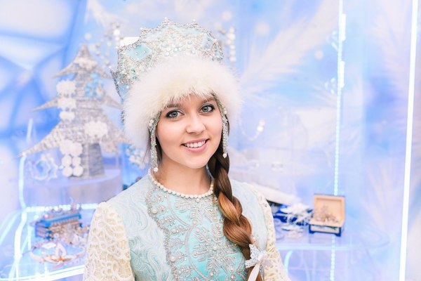 Snow Maiden in 2017 New Year. - Snow Maiden, New Year, Kostroma, Video