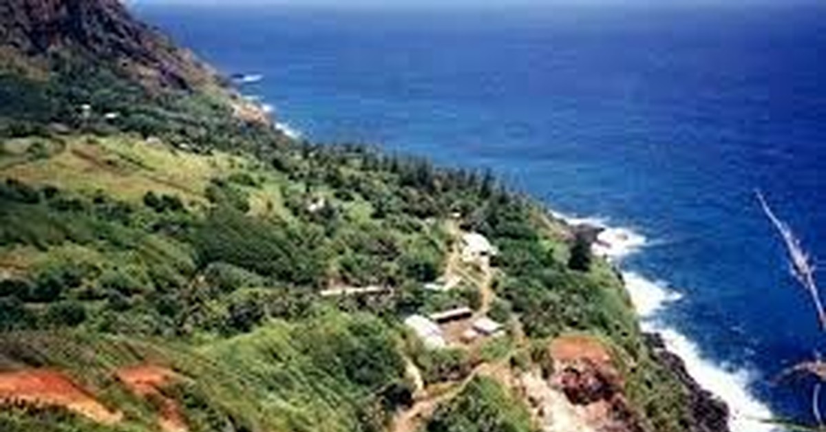 адамстаун острова. адамстаун. город адамстаун - столица государства питкэрн,. остров питкэрн (великобритания). адамстаун острова питкэрн.