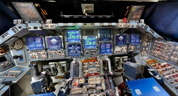 Shuttle Discovery cockpit - Workplace, Space, Cabin, shuttle