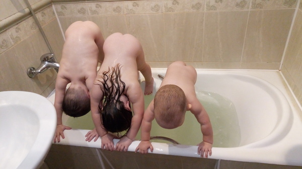 Guys, help me come up with a signature)) - My, Children, Bathing, Bathing