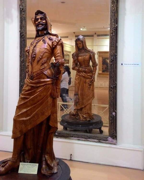 Two-sided wooden sculpture - Mephistopheles and Margaret. - Sculpture, Mephistopheles, double sided, The statue