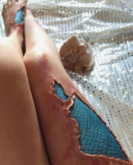 Incredible makeup. - Makeup, Legs