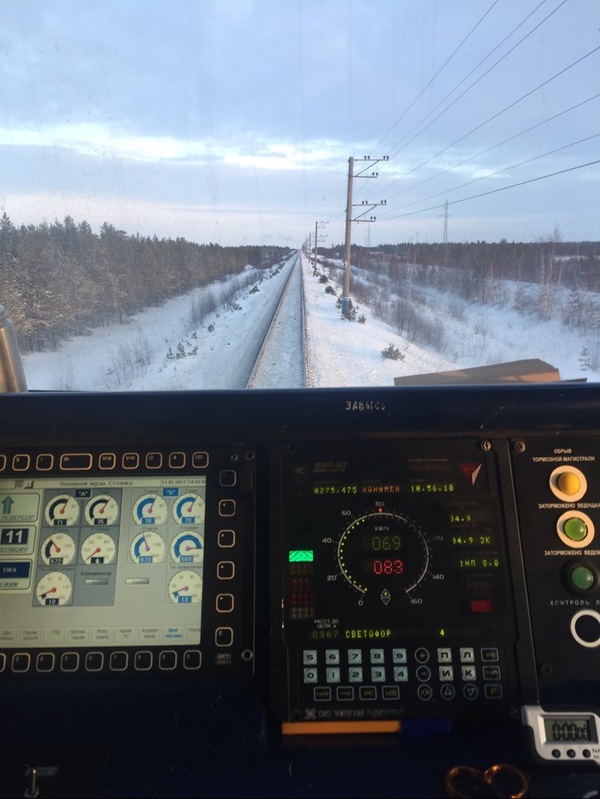 I love driving on the green - My, Russian Railways, 2te116u, Freight train, Driver, Winter