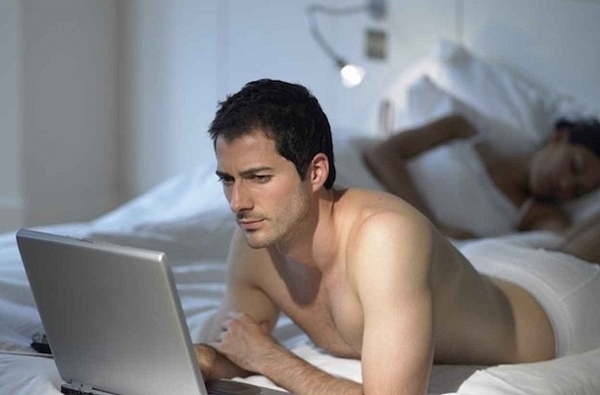 Почему мужчины смотрят порно?