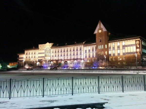 The building of a dispensary in a wealthy northern town - Yugorsk, Building, Business trip, Nexus 5