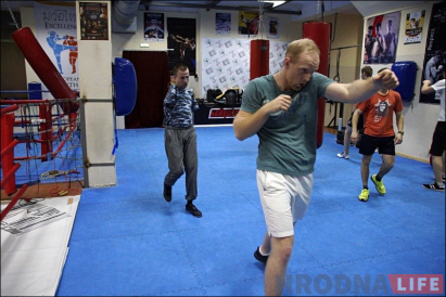 “I can do everything with my feet”: a boxer without arms came to the Grodno “Fight Club” - Strength of will, Boxing, Sport, Men, Grodno, Republic of Belarus, Longpost