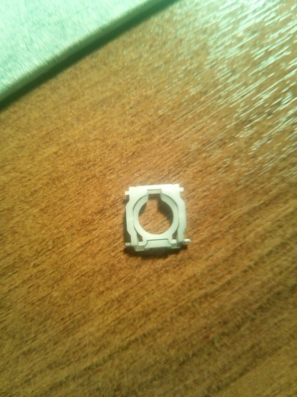 Ремонт кнопок у ножничной клавиатуры.