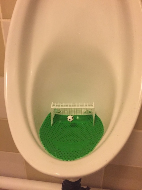 Don't miss! - Urinal, Football