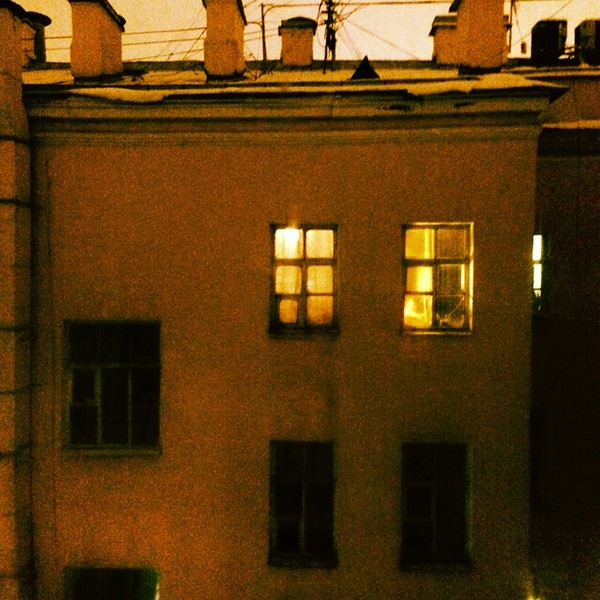 Питер. Двор-колодец.