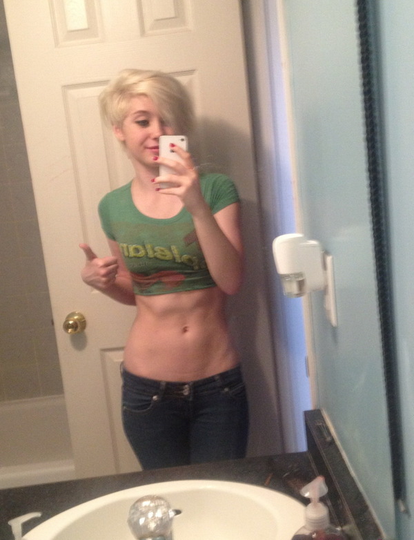 Slightly high belly button or low hips? - Girls, Navel, Selfie