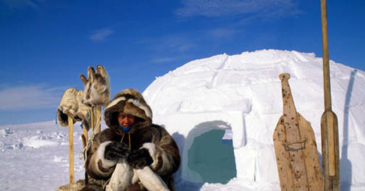 Иннуиты какой народ. Эскимосы в Арктике. Инуиты — Канадские Эскимосы. Инуиты жилища. Иглу эскимосов.