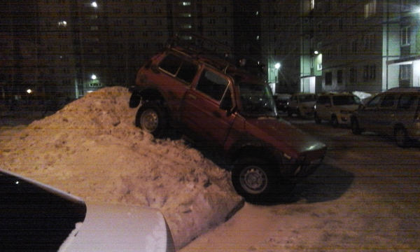 Not enough parking space?!!! No problem)) - Parking, My, SUV, Niva