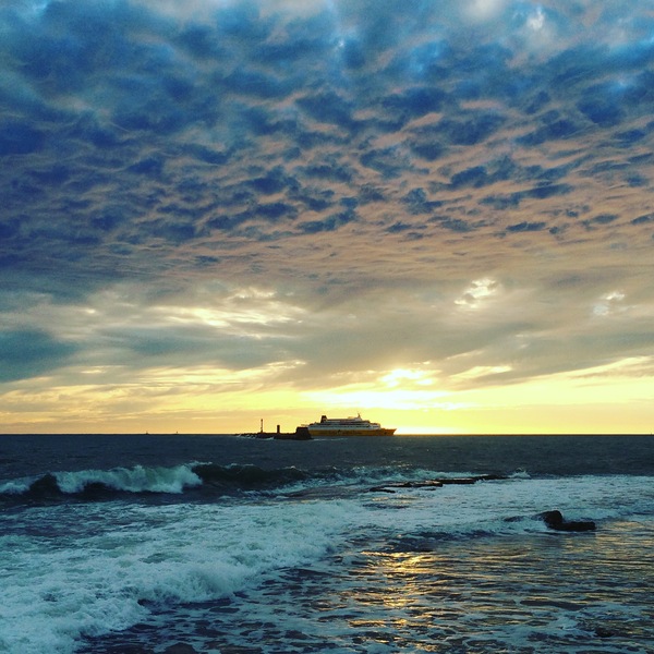 The ship approaches the port. Livorno, Italy - My, Ship, Italy, Port, Sea, Landscape, Photo, Sunset, Clouds