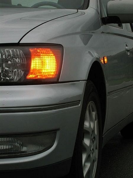 There is one thing in every car that 30% of drivers don't know about. - Turn signals, Boiled, Longpost