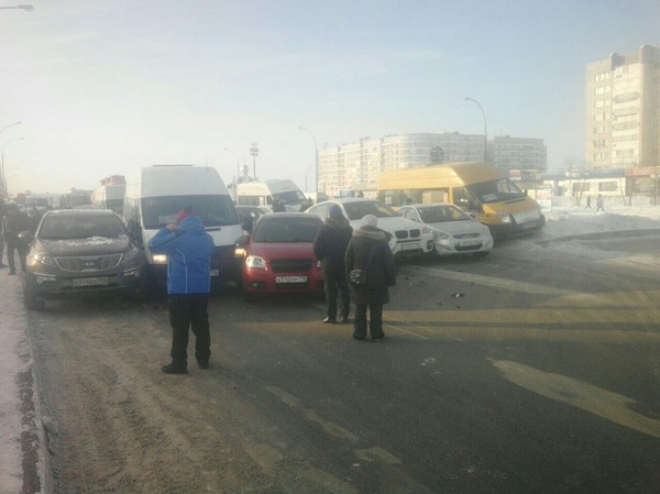 When everyone wants to go first - Road accident, Naberezhnye Chelny