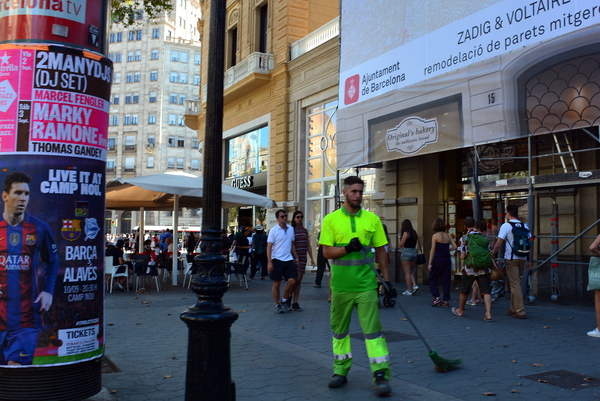In Europe, even a janitor is prestigious. - My, Street cleaner, Profession, Fashion, Barcelona, Europe, Hipster, Cleaning, Lionel Messi, Barcelona city