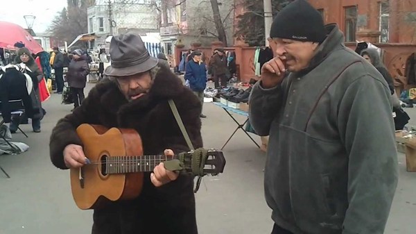 Попрошайки. - Моё, Попрошайки, Бомж, Бомбануло