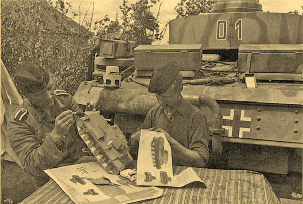 German tank crews glue a model of the Soviet KV-1 tank at their leisure. - Tanks, The Second World War, Modeling