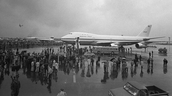 9  1969       - Boeing 747. , , Boeing 747, , 