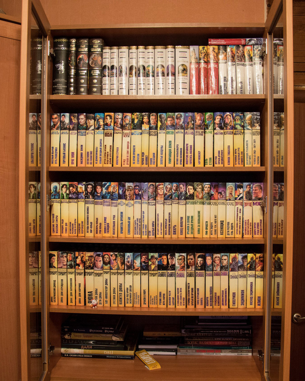 The library has a new cabinet. - My, Books, Closet, Collection, 