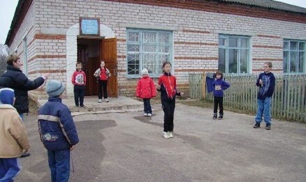 The Russian authorities are liquidating more than 3,600 kindergartens and schools in the villages. - School, Kindergarten, Liquidation