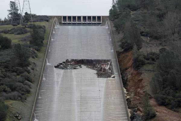 Photo of what happened to the dam in the USA - USA, Dam, Dam, Evacuation, Longpost, Video