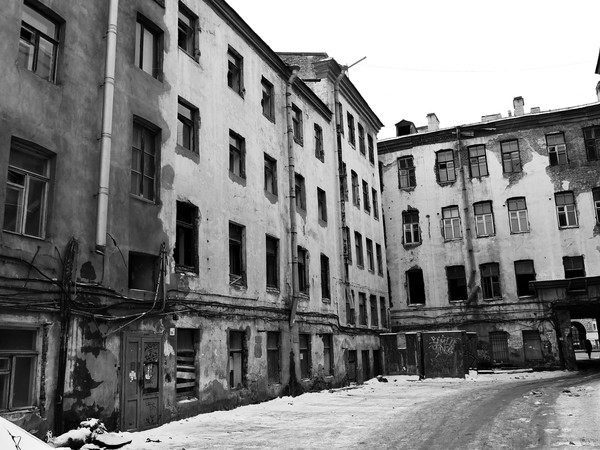 Дворы Петербурга