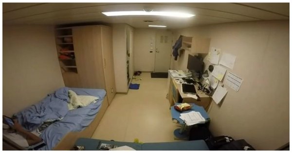 What happens in the cabin of a cargo ship during a storm - Ship, Cabin, Storm, Video