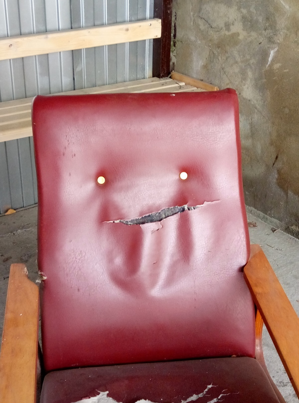 stoned chair - My, Armchair, Stubbornness, The photo, Astonishment, Humor, Maykop
