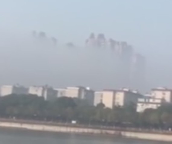 Residents of China saw a flying city in the sky - Mirage, China, Unusual, Video