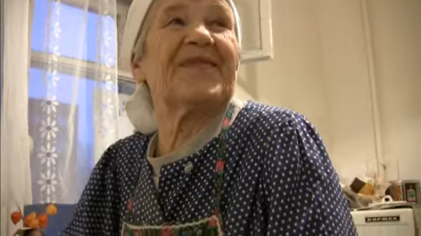 Happy holiday everyone! Grandma bakes pancakes. - My, Maslenitsa, Grandmother, Pancakes, 