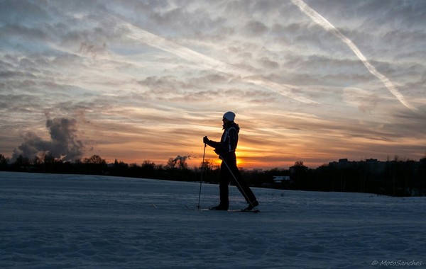 Ski evening. - My, Skis, Winter, Snow, The sun, Sky, Clouds, Sunset, Physical Education