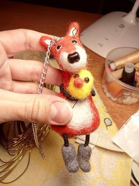 Keychain Chanterelle and chicken - My, Needlework, Creation, Hobby, Author's toy, Wallow, Wool toy, Fox, Presents, Longpost