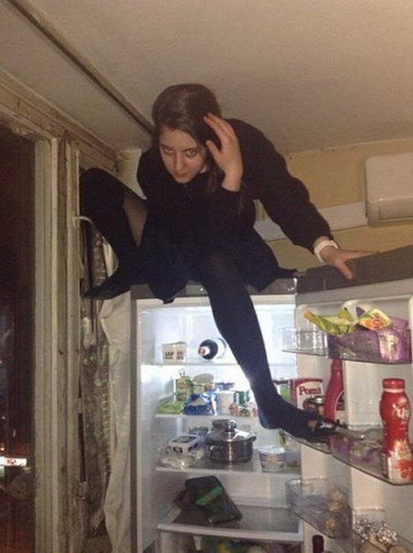 It's unusual - Women, Refrigerator, Baba in the fridge, Women