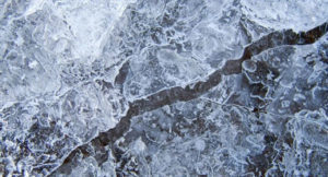 ������ ��