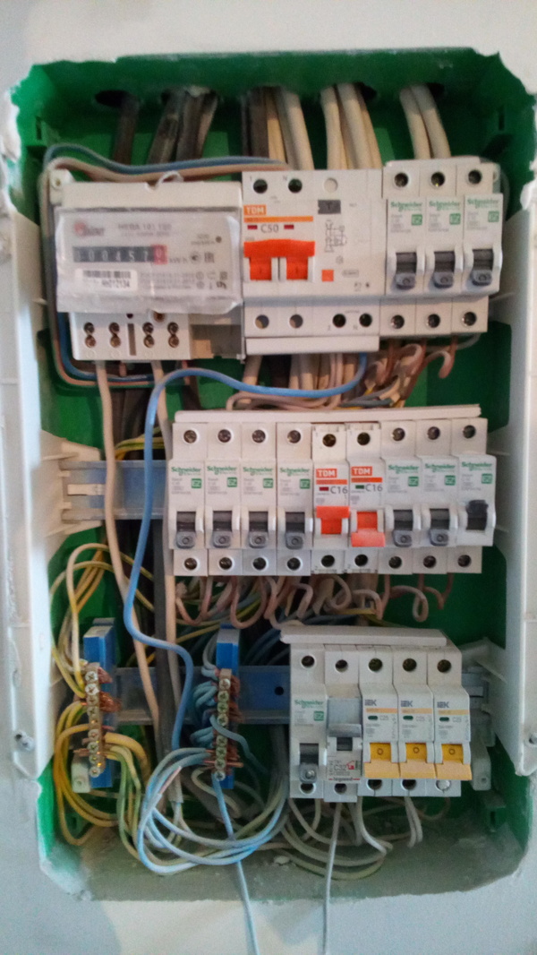 Armyash-montage) - My, Electrician, Shield, Wiring, Rukozhop, Expensive, Do not do like this, Longpost