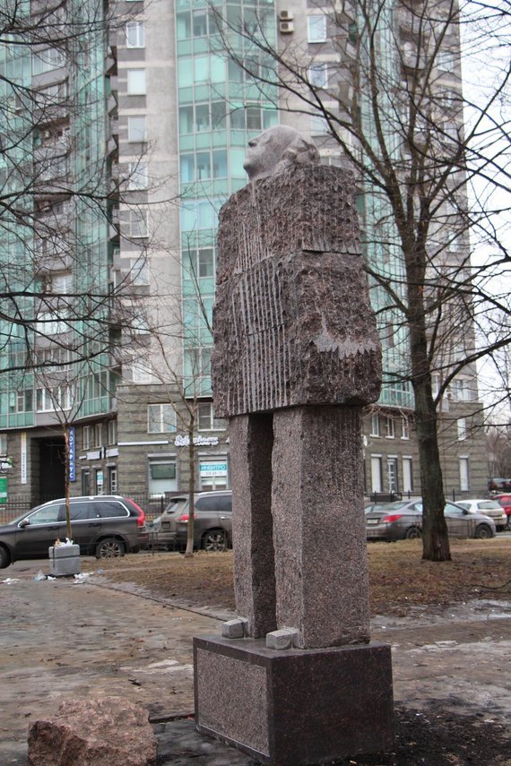 New monument on Vasilyevsky - Monument, Saint Petersburg