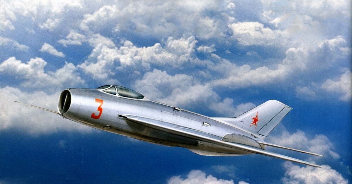 Первый советский военный самолет. Миг-19 истребитель. Миг-19 реактивный самолёт. Самолет миг 19. Миг 19 СССР.